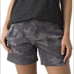Prana Olivia Gray Gravel Camo Hiking Cargo Shorts Size 8